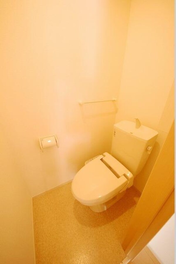 トイレ(ウォシュレット付きです♪)