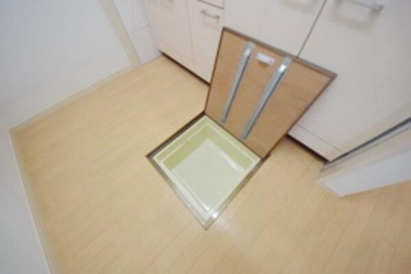 その他(床下収納♪)