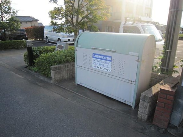共有部分(☆入居者様専用ごみ置き場☆)