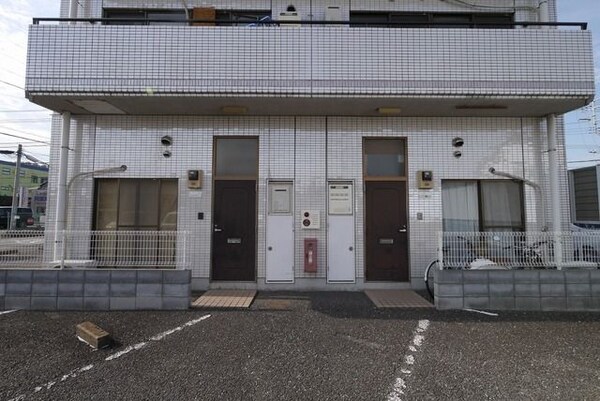 エントランス(建物入り口側)