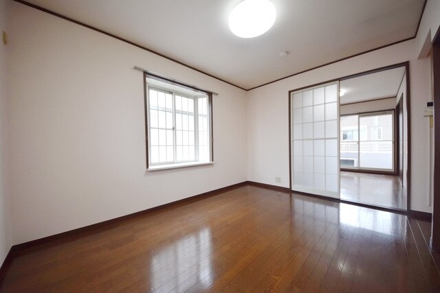 物件内観写真21　(２面採光です♪)