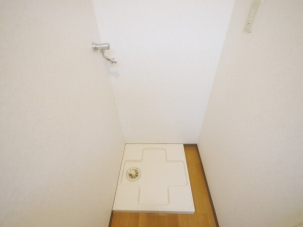 設備(室内洗濯機置き場)