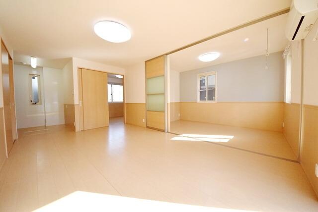 物件内観写真2　(同一タイプ)