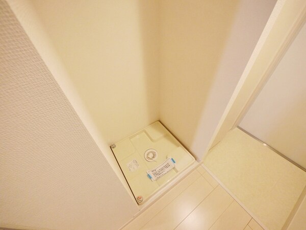 設備(室内洗濯機置場)