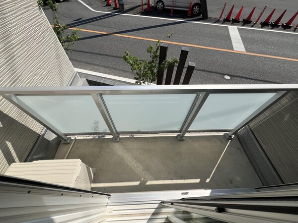 バルコニー(※同メーカー建築施工例の写真です。)
