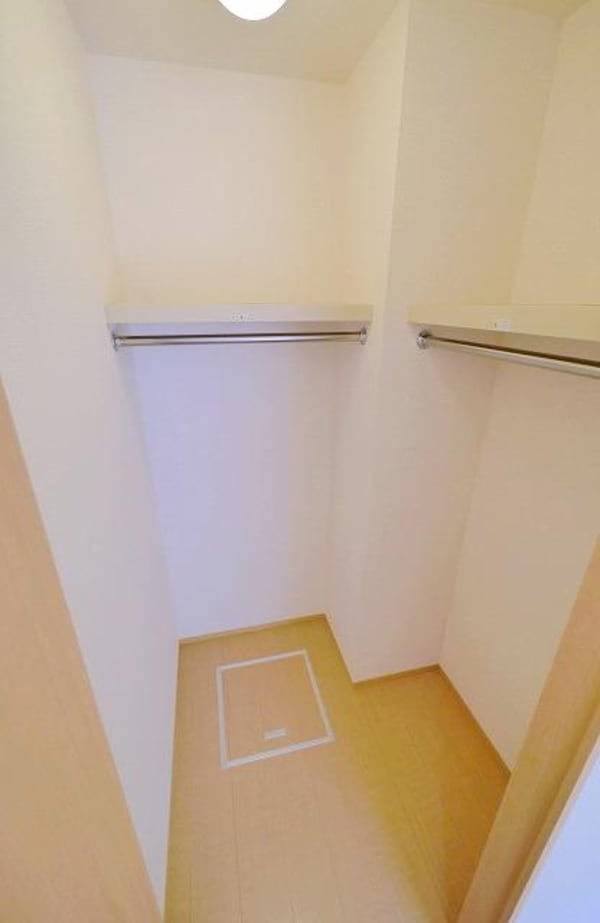 収納(ウォークインクローゼット)
