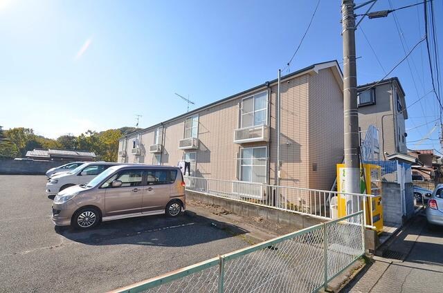 物件外観写真1　(外観まわり)