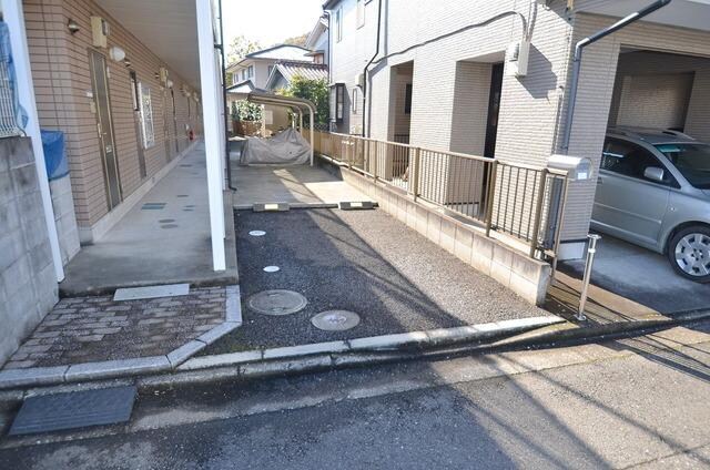 物件内観写真5　(駐車場)