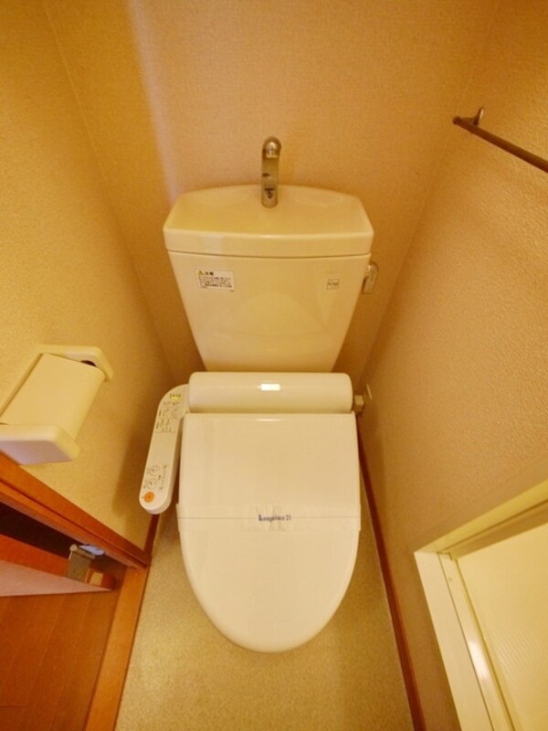 トイレ(シャワー付きトイレ)