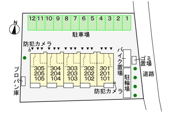 駐車場(☆敷地内に駐車場、バイク置き場有☆)