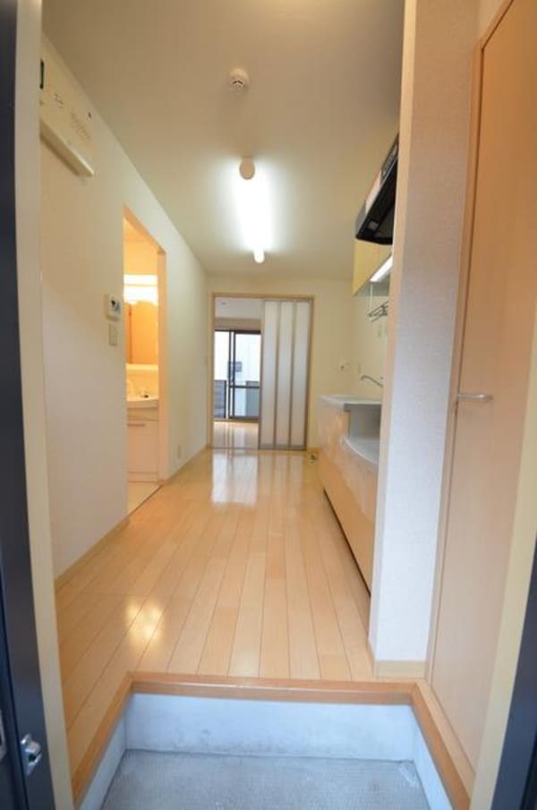 玄関(♪ただいまぁ～♪)