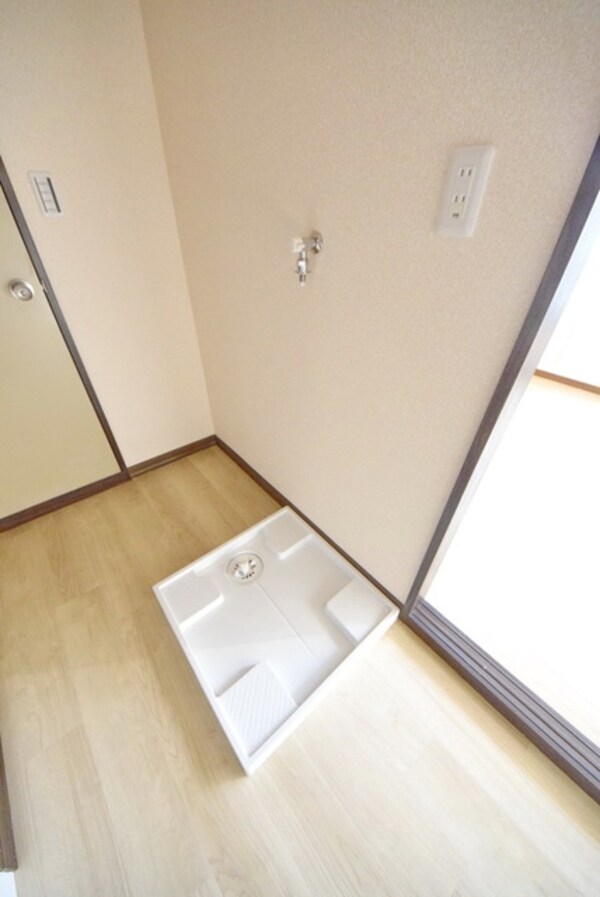 その他(室内洗濯機置き場)