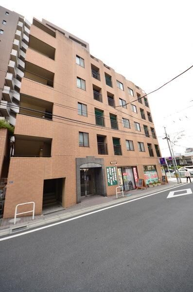 物件外観写真1　(♪重厚感ある建物です！♪)