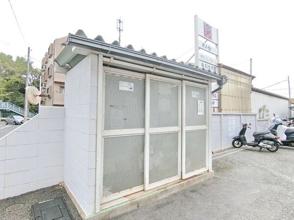 共有部分(敷地内ゴミ置き場)