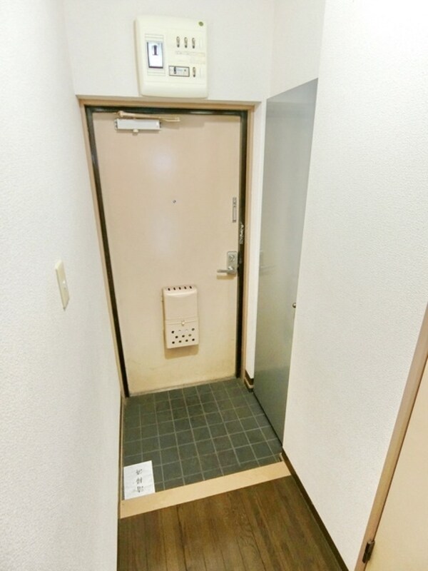 玄関(別部屋参考写真)