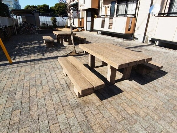 その他(♪中庭付きの建物♪)