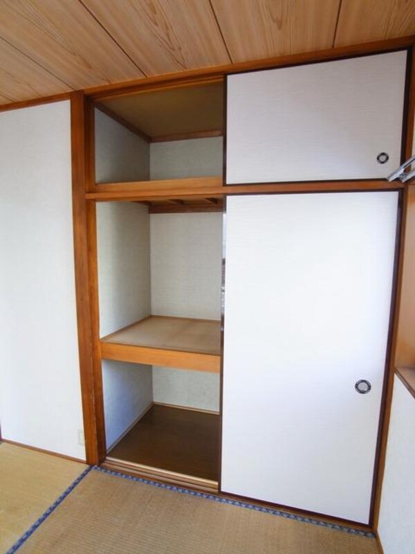 収納(♪天袋付きの大きな押入れ付き♪)