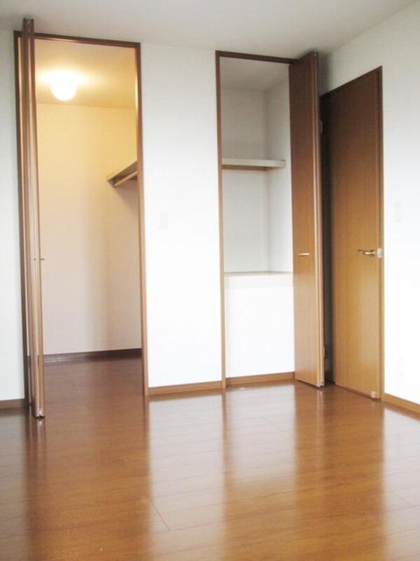 収納(★ウォークインクローゼット2帖★)