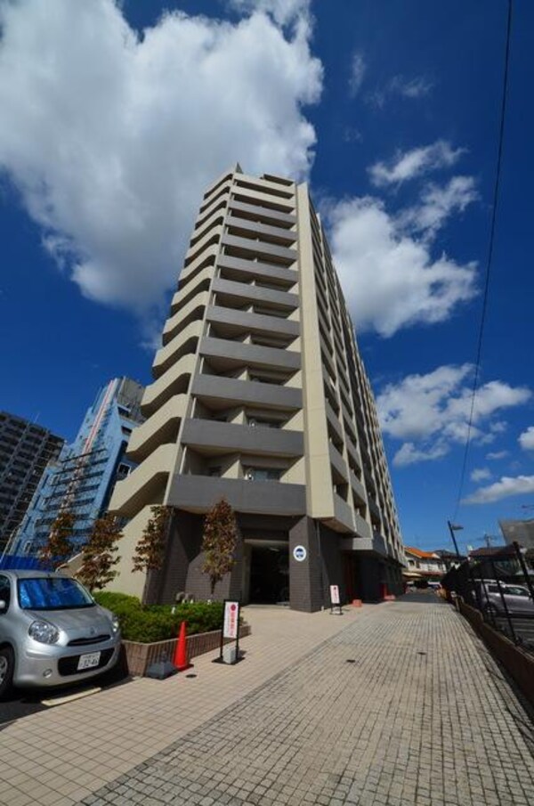 外観(♪重厚感ある建物ですね！♪)