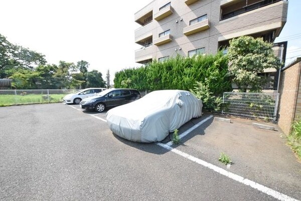 駐車場(車種を選ばない駐車場♪)