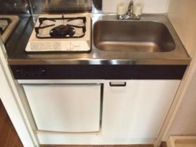 物件内観写真2　(★システムキッチンガス１口！！★)