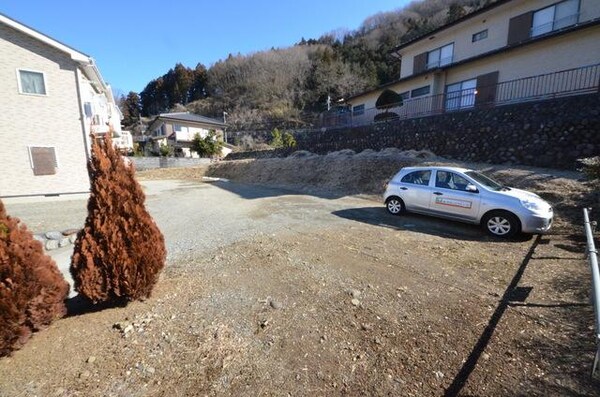 駐車場(♪敷地内駐車場♪)