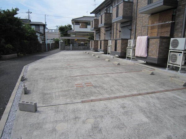 エントランス(☆敷地内駐車場☆)