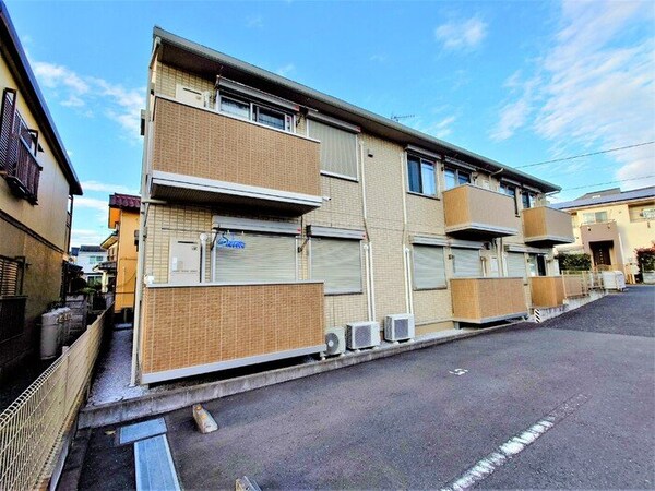 外観(☆１階玄関専用階段で２階へ☆)