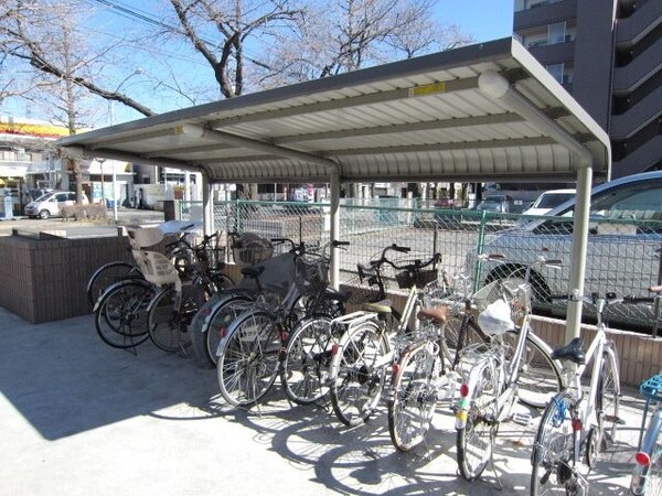 共有部分(★屋根付きの駐輪場です★)