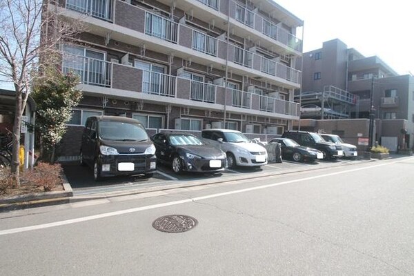 駐車場(駐車場！)