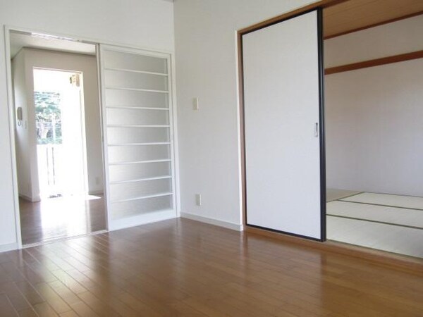 その他(お部屋の間の襖)