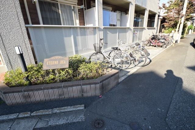 物件内観写真13　(駐輪スペース)