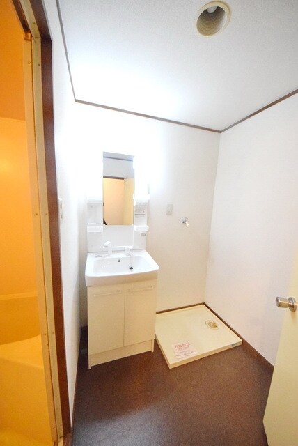 物件内観写真8　(洗面所)