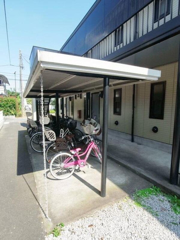 共有部分(♪屋根付き駐輪場♪)