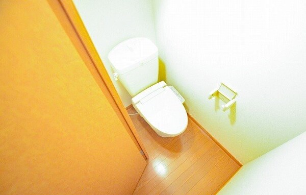 トイレ(設備・仕様は号室により異なる為、現況を優先致します。)