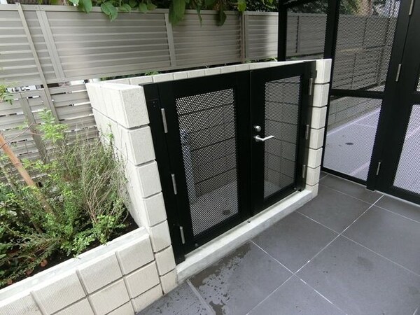 エントランス(☆ゴミ捨て場☆)