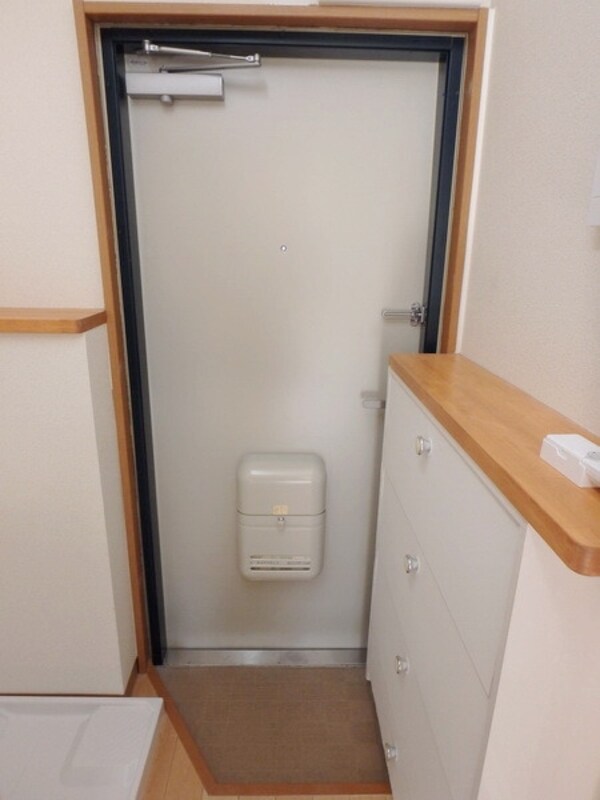 玄関(★お部屋ごとに内装が違うので、詳細はお問合せ下さい★)