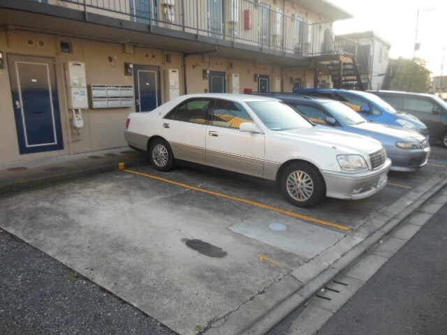 物件内観写真19　(★敷地内に車が置けますよ★)