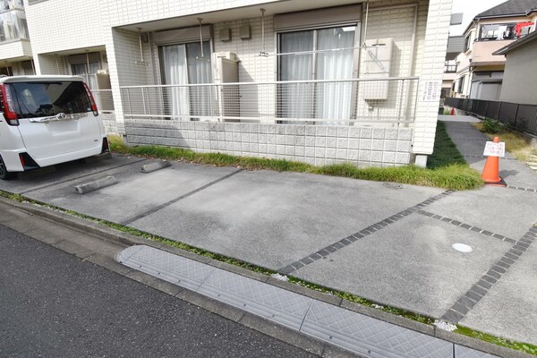 駐車場(駐車場)