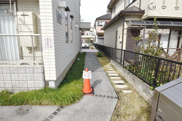 エントランス(庭)