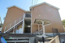 レオパレスＲａｆｆｉｎｅｅの外観写真