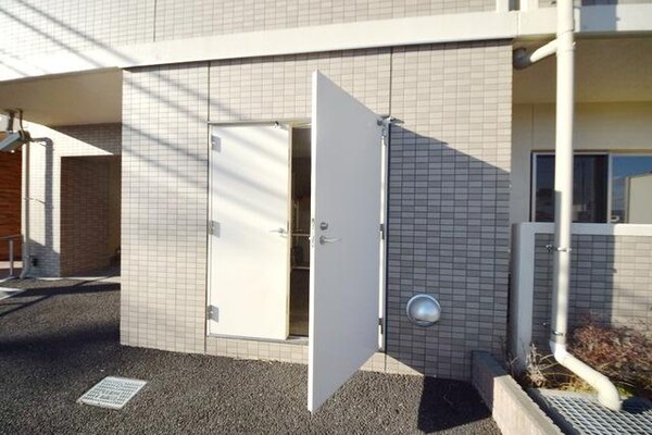 共有部分(ゴミ置き場)