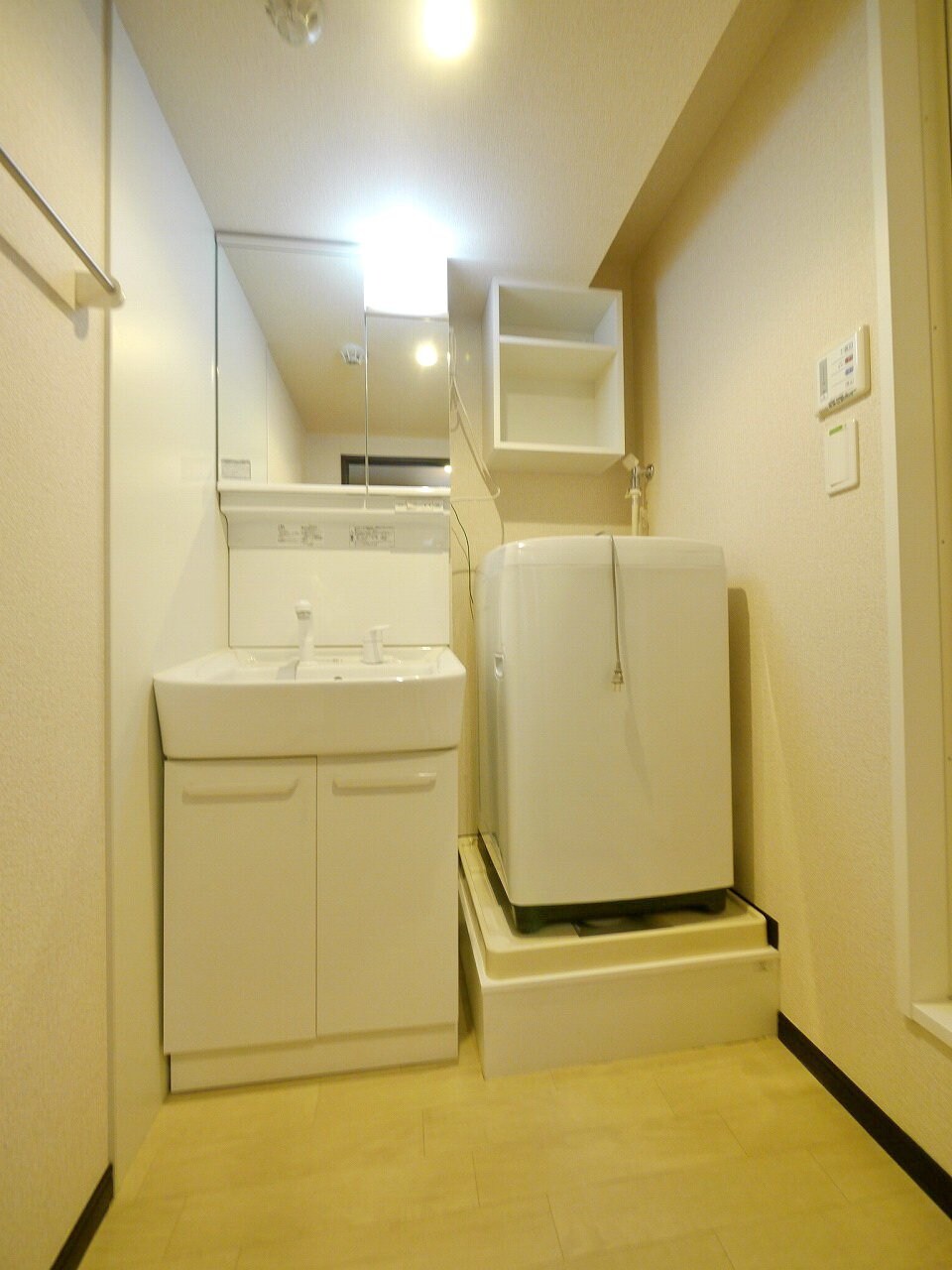 物件内観写真7　(洗面)