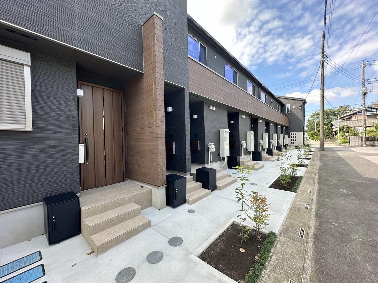 物件内観写真13　(エントランス)