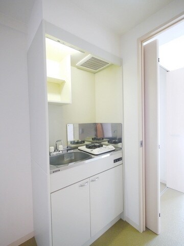 物件内観写真2　(★システムキッチン★)