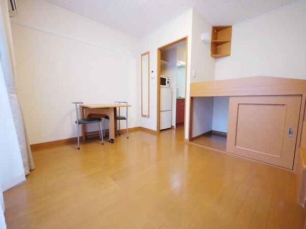 リビング・居室(★使い易いお部屋です、２階は絨毯仕様★)