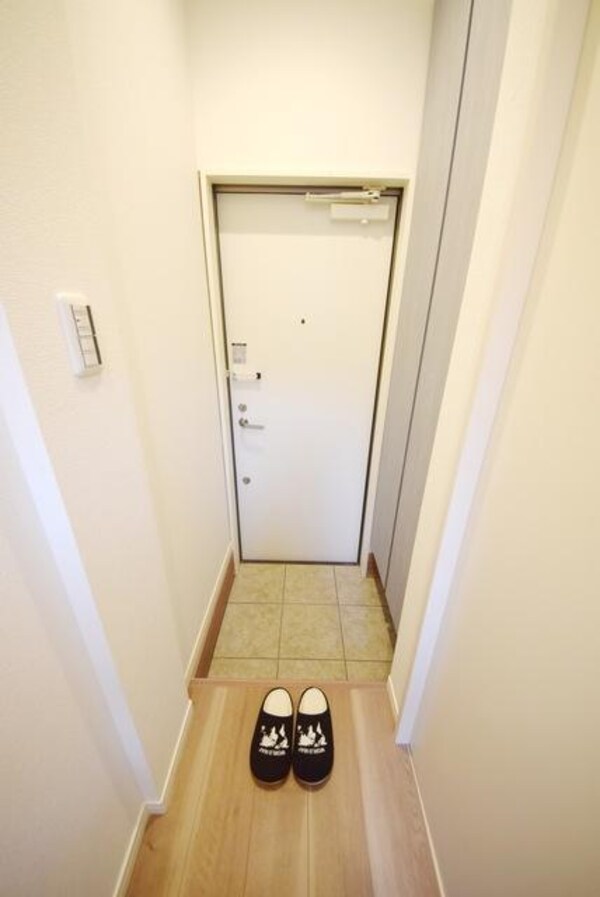 玄関(モデルルーム)