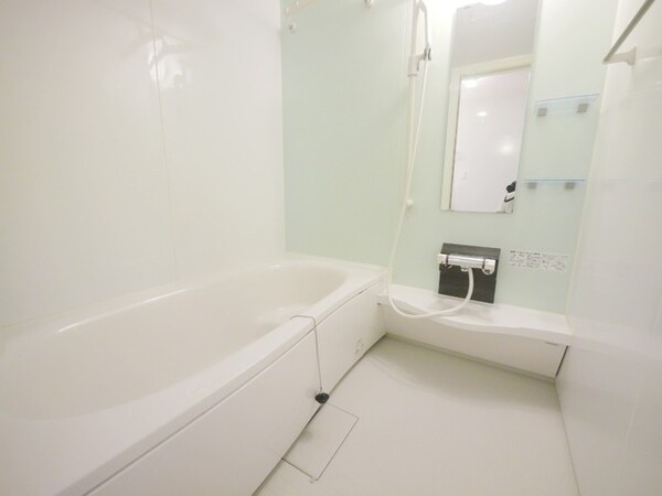 バス／シャワールーム等(※建物内同タイプ写真です。)