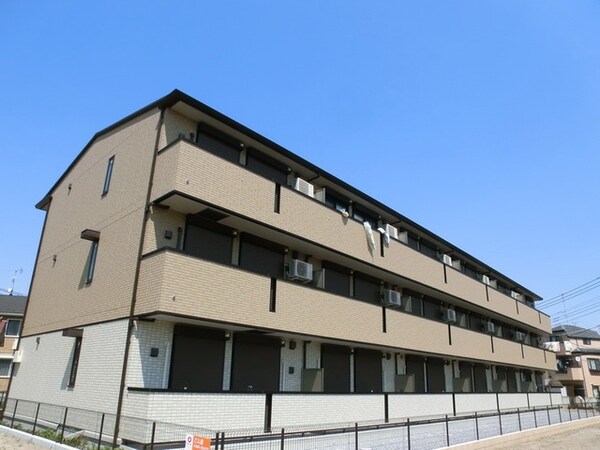 外観(通勤買い物便利な立地環境)
