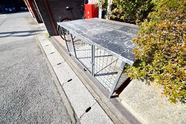 共有部分(ゴミ置き場)